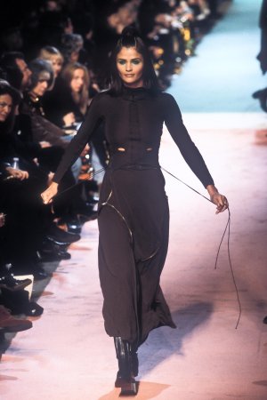 3_jean-paul-gaultier-fw-1996-4_html.JPEG.f6659bdaae50ec807198ff15f77ef349.jpeg