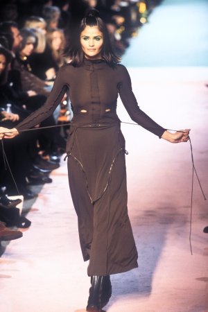 4_jean-paul-gaultier-fw-1996-5_html.JPEG.123b452f1f154e39b1e3fe89d8312fd9.jpeg