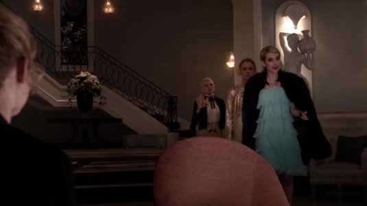 Scream_Queens_2015_S01E01E02_Pilot-Hell_Week_1080p_KISSTHEMGOODBYE_NET_SCREENCAPS_2333.jpg