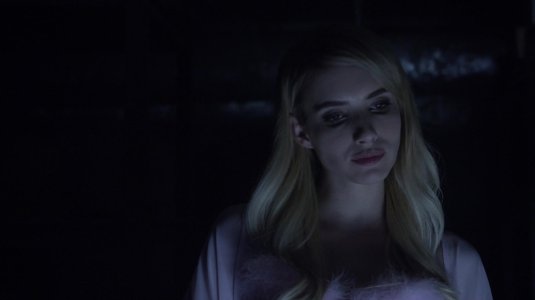 Scream_Queens_2015_S01E01E02_Pilot-Hell_Week_1080p_KISSTHEMGOODBYE_NET_SCREENCAPS_3527.jpg