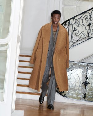 givenchy-fw24-men-campaign-4x5-02-data.jpg