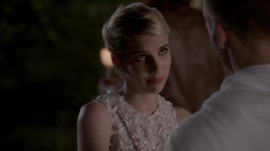 Scream_Queens_2015_S01E03_Chainsaw_1080p_KISSTHEMGOODBYE_NET_0617.jpg