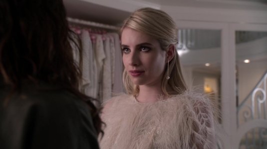 Scream_Queens_2015_S01E03_Chainsaw_1080p_KISSTHEMGOODBYE_NET_1957.jpg