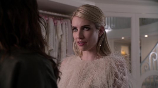 Scream_Queens_2015_S01E03_Chainsaw_1080p_KISSTHEMGOODBYE_NET_1958.jpg