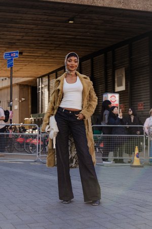 Jourdan-Dunn-09-16-2024-LFW-SS25-StreetStyle3-MelodieJeng-MJJ_0358.jpg