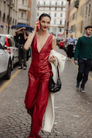 Mariacarla-Boscono-09-21-2024-MFW-SS25-StreetStyle5-MelodieJeng-MJJ_0366.jpg