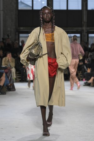 dries-van-noten-rtw-spring-2025-gg-008.jpeg