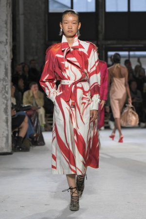 dries-van-noten-rtw-spring-2025-gg-009.jpeg