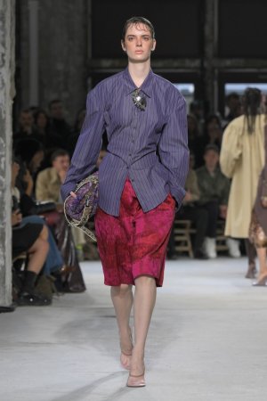 dries-van-noten-rtw-spring-2025-gg-011.jpeg