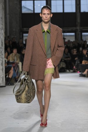 dries-van-noten-rtw-spring-2025-gg-022.jpeg