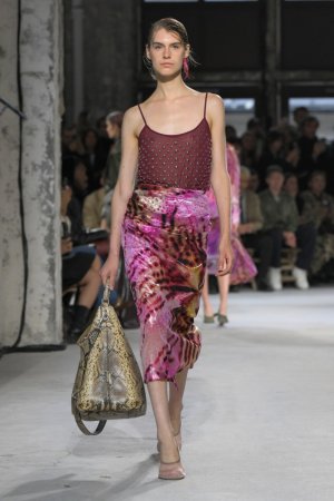 dries-van-noten-rtw-spring-2025-gg-024.jpeg