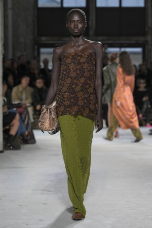 dries-van-noten-rtw-spring-2025-gg-033.jpeg