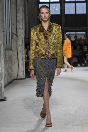 dries-van-noten-rtw-spring-2025-gg-038.jpeg