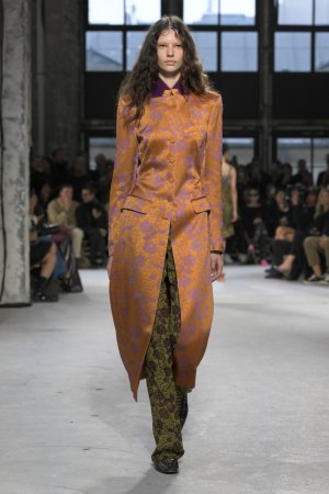 dries-van-noten-rtw-spring-2025-gg-040.jpeg