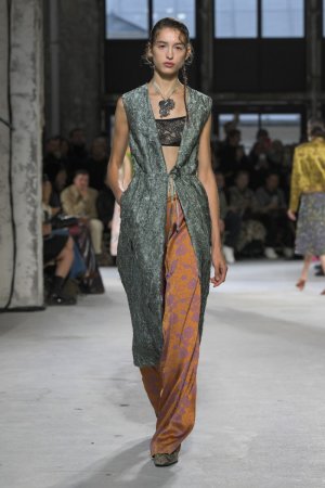 dries-van-noten-rtw-spring-2025-gg-041.jpeg