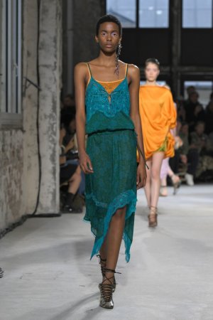 dries-van-noten-rtw-spring-2025-gg-044.jpeg