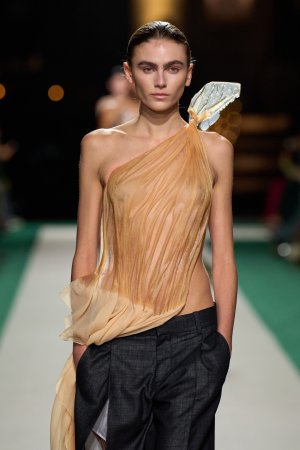 Victoria Beckham S25 004a.jpg