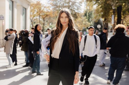 Jessica-Miller-09-28-2024-PFW-SS25-StreetStyle5-MelodieJeng-MJJ_1219.jpg