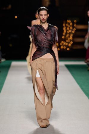 Victoria Beckham S25 003.jpg