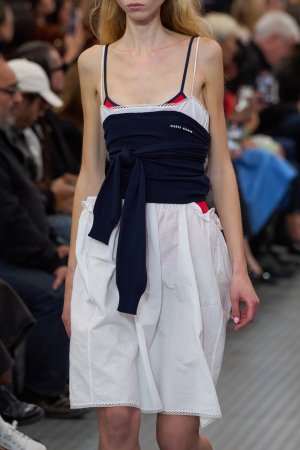 Miu Miu clp S25 039.jpg