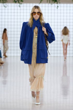 Chloe S25 011.jpg