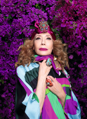 Marisa Berenson Vanity Fair Spain Août 2024 Bougainvillé(1)(1)(1)(1)(1).png