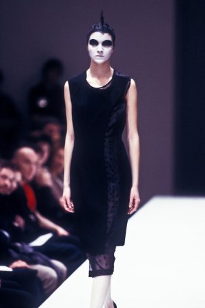 Comme des Garcons 1997 FW 11.jpg