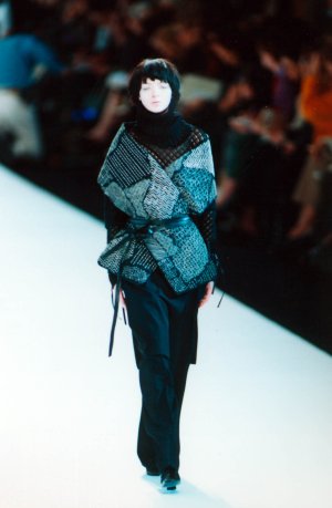 Kenzo 2000 FW 40.jpg