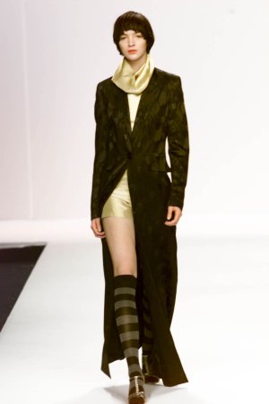 Derrico 2000 FW 13.jpg