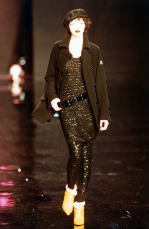 Sonia Rykiel 2000 Women RTW 16.jpg