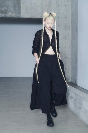 limi_feu_25ss_look_008-d442c997-2e42-4c0c-b37e-a5b47f87d05b.jpg