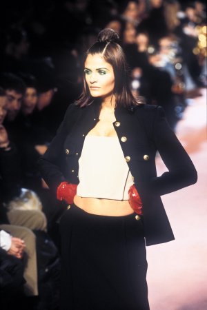 41.helena christensen.jpg