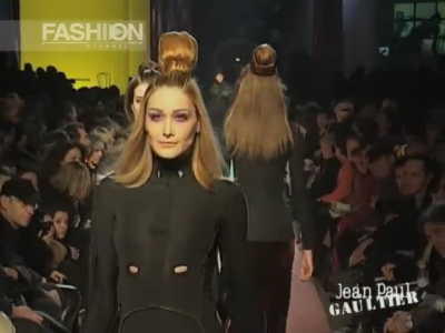 102.carla bruni.png