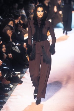 106.yasmeen ghauri.jpg
