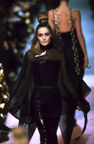 142.carla bruni.jpg