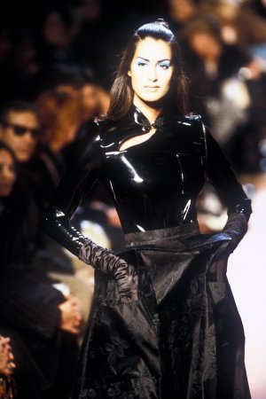 151.yasmeen ghauri.jpg