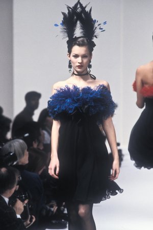 Yves Saint Laurent 1993 Women RTW 153.jpg