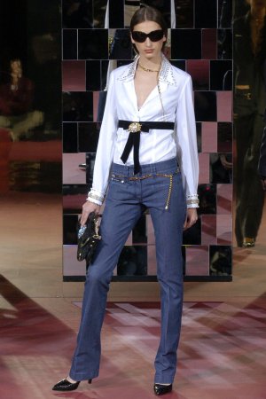 00090h-dolce-gabbana-fall-2004-ready-to-wear-ana-mihajlovic.jpg