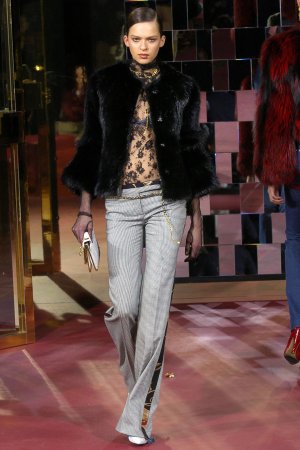 00160h-dolce-gabbana-fall-2004-ready-to-wear-elise-crombez.jpg