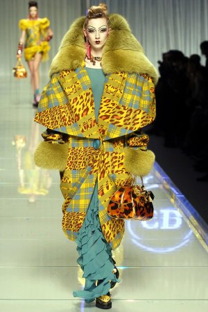00040h-christian-dior-fall-2004-ready-to-wear-rachel-kirby.jpg