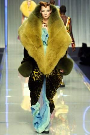 00080h-christian-dior-fall-2004-ready-to-wear-tiiu-kuik.jpg