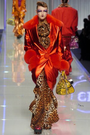00350h-christian-dior-fall-2004-ready-to-wear-elena-s.jpg