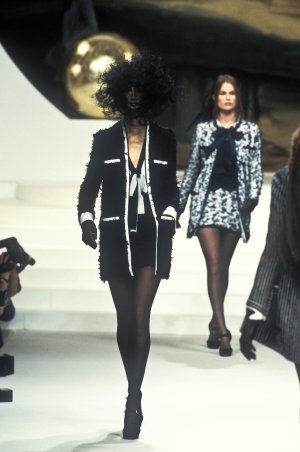 Chanel 1994 Haute Couture 47.jpg