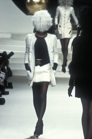 Chanel 1994 Haute Couture 38.jpg