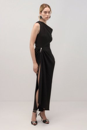 00005-brandon-maxwell-pre-fall-2025-credit-brand 拷貝.jpg