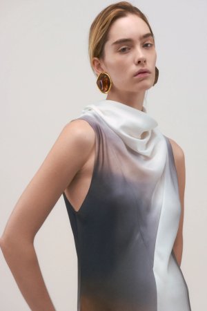 00014-brandon-maxwell-pre-fall-2025-credit-brand 拷貝.jpg