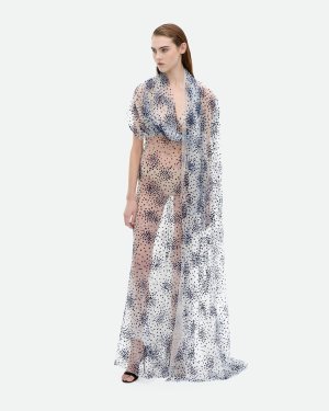 COMMON-HOURS-Anonymous-Source-Embroidered-Mesh-Halter-Neck-Gown-with-Scarf_2 拷貝.jpg