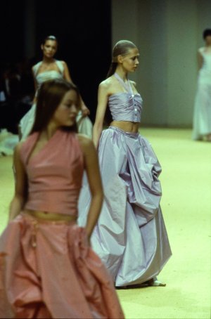 054-chanel-spring-1999-couture-details-CN10051376 (1).jpg