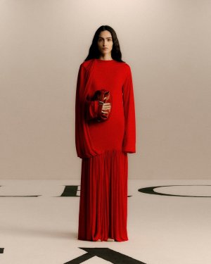 The audacity of minimalism meets the power of self-expression. Calvin Klein Collection Fall 20...jpg