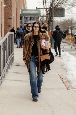 Amelia-Gray-2025-02-11-NYFW-FW25-StreetStyle6-MelodieJeng-MJJ_0963.jpg